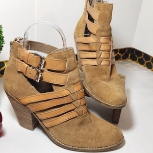 DV by DOLCE VITA Tan Camel Khaki Suede Leather Ankle Booties Size 9‎ GUC